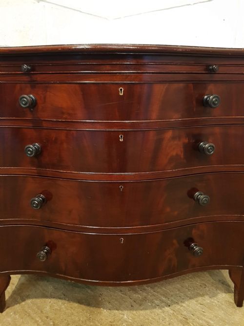fig 1. ANTIQUE EDWARDIAN FLAMED MAHOGANY SERPENTINE FRONT BATCHELORS DWARF CHEST OF DRAWERS C1900