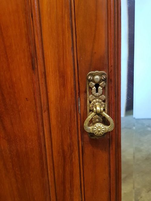 fig 1. ANTIQUE ART NOUVEAU MAHOGANY SINGLE WARDROBE C1900