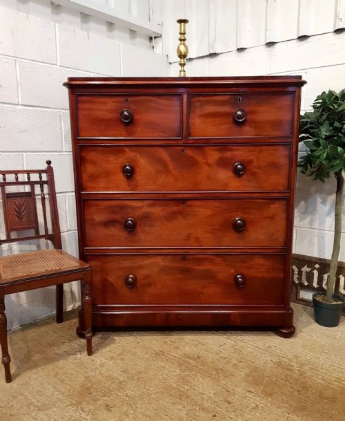 Antique Victorian Mahogany Chest of Drawers C1880