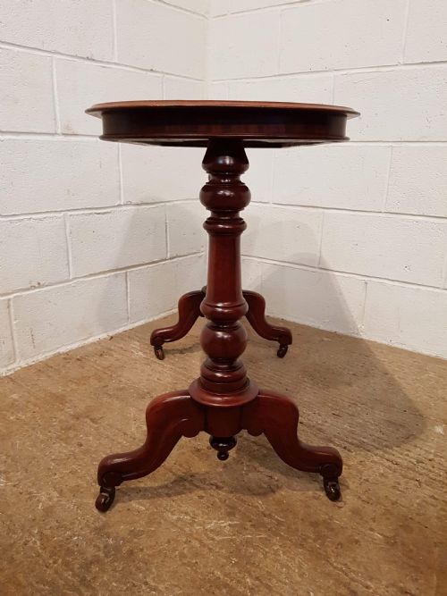 fig 1. ANTIQUE VICTORIAN MAHOGANY ‘ D ‘ END SIDE TABLE C1880