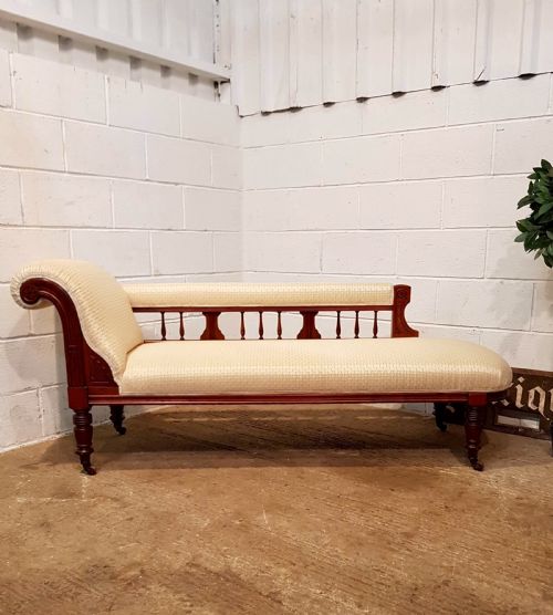 Antique Late Victorian Walnut Chaise Longue C1890