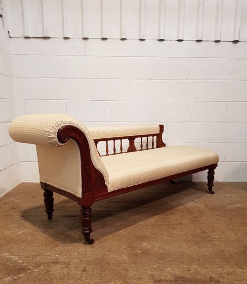 fig 1. ANTIQUE LATE VICTORIAN WALNUT CHAISE LONGUE C1890