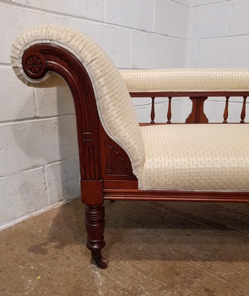 fig 2. ANTIQUE LATE VICTORIAN WALNUT CHAISE LONGUE C1890