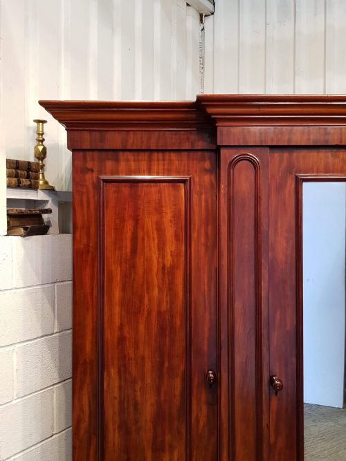 fig 2. ANTIQUE VICTORIAN MAHOGANY TRIPLE BREAKFRONT WARDROBE COMPACTUM C1880