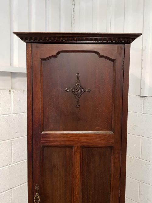 fig 2. ANTIQUE EDWARDIAN OAK HALL ROBE C1900