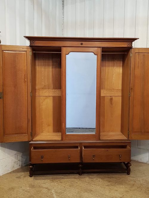 fig 1. ANTIQUE EDWARDIAN OAK TRIPLE WARDROBE C1900