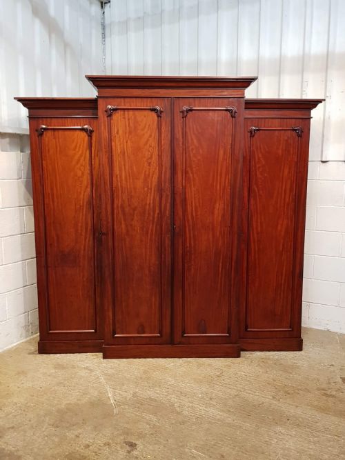 fig 2. ANTIQUE VICTORIAN MAHOGANY FOUR DOOR BREAKFRONT WARDROBE  COMPACTUM C1880