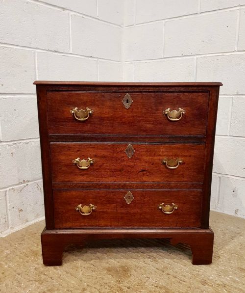 fig 1. ANTIQUE 18TH CENTURY PERIOD OAK DWARF CHEST OF DRAWERS C1780