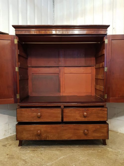 fig 1. ANTIQUE REGENCY MAHOGANY LOW CLOTHES PRESS c1820