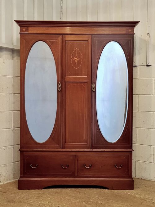 fig 2. ANTIQUE EDWARDIAN MAHOGANY INLAID DOUBKE WARDROBE C1900