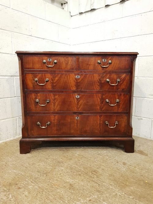 fig 2. ANTIQUE 18TH CENTURY GEORGIAN PERIOD MAHOGANY CHEST OF DRAWERS C1780