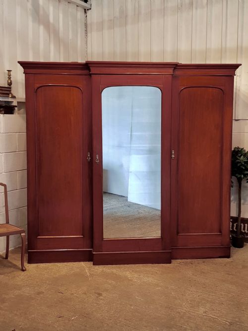 fig 1. ANTIQUE VICTORIAN MAHOGANY TRIPLE BREAKFRONT WARDROBE COMPACTUM C18