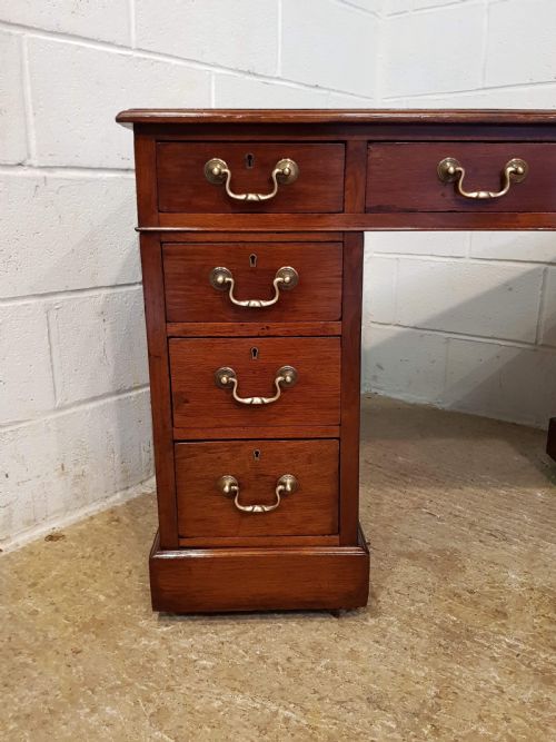 fig 2. ANTIQUE LATE VICTORIAN MAHOGANY PEDESTAL DESK C1890