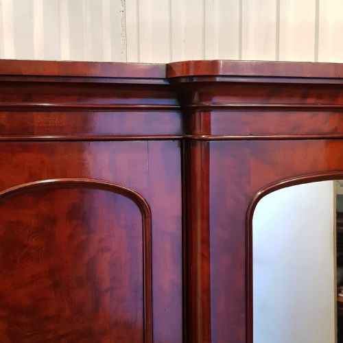 fig 1. ANTIQUE VICTORIAN MAHOGANY BREAKFRONT TRIPLE WARDROBE COMPACTUM C1880