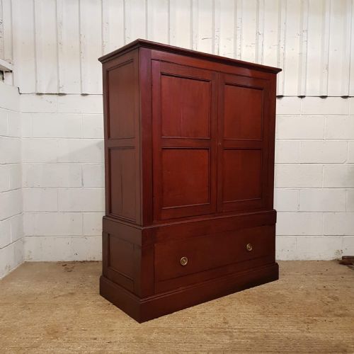 fig 2. ANTIQUE VICTORIAN OAK CLOTHES PRESS C1880
