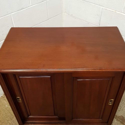 fig 1. ANTIQUE EDWARDIAN MAHOGANY CABINET C1900