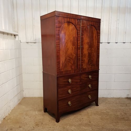 fig 1. ANTIQUE REGENCY MAHOGANY CLOTHES PRESS C1820