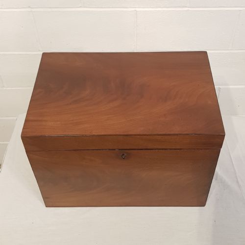 fig 1. ANTIQUE REGENCY MAHOGANY CELLARETTE BOX C1820