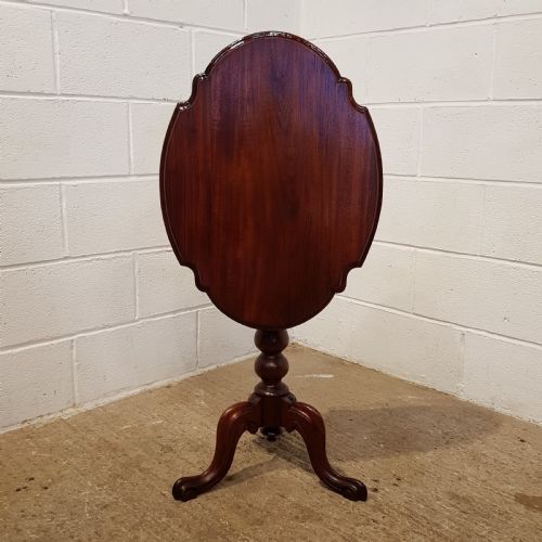 Antique Victorian Mahogany Tilt Top Table C1880