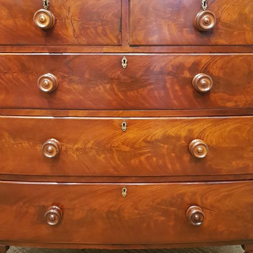 fig 2. ANTIQUE VICTORIAN FLAMED MAHOGANY BOW FRONT CHST OF DRAWERS C1880