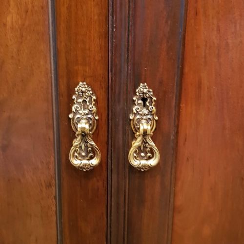 fig 2. ANTIQUE EDWARDIAN CHIPPENDALE MAHOGANY TRIPLE WARDROBE BY HEALS & SON C1900