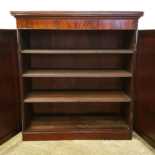fig 2. ANTIQUE REGENCY FLAMED MAHOGANY LINEN CUPBOARD C1820