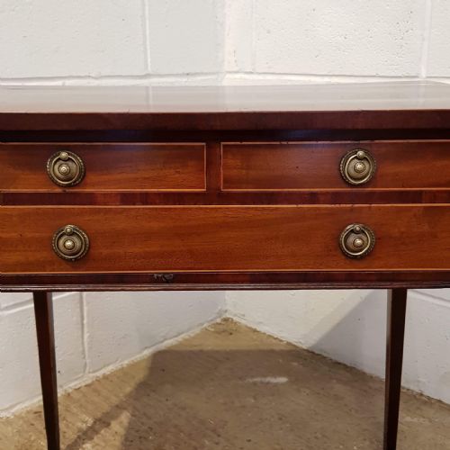 fig 1. ANTIQUE REG CY MAHOGANY SIDE TABLE C1820