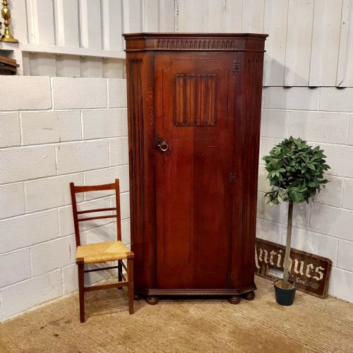 Antique Tudor Oak Hall Robe C1920