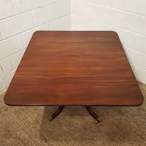 fig 2. ANTIQUE REGENCY MAHOGANY PEMBROKE TABLE C1820