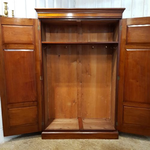 fig 1. ANTIQUE LATE VICTORIAN MAHOGANY DOUBLE WARDROBE C1890