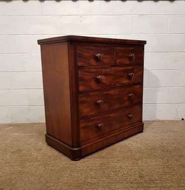 fig 1. ANTIQUE VICTORIAN MAHOGANY CHEST OF DRAWERS C1880