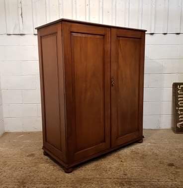 fig 1. ANTIQUE EDWARDIAN MAHOGANY GENTS FITTED WARDROBE C1900