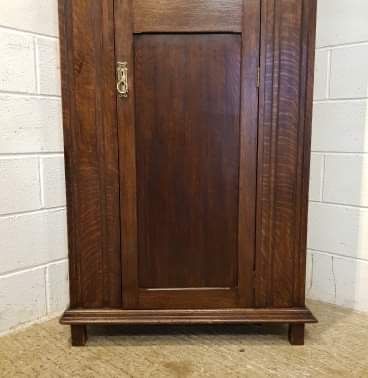 fig 1. ANTIQUE EDWARDIAN OAK HALL WARDROBE C1900