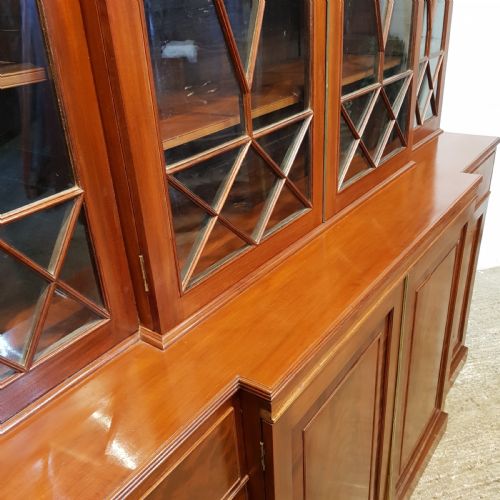 fig 2. ANTIQUE LATE 18TH CENT.PERIOD MAHOGANY ASTRAGAL GLAZED LARGE BREAKFRONT BOOKCASE C1780