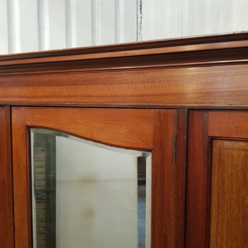 fig 1. ANTIQUE EDWARDIAN MAHOGANY TRIPLE WARDROBE C1900