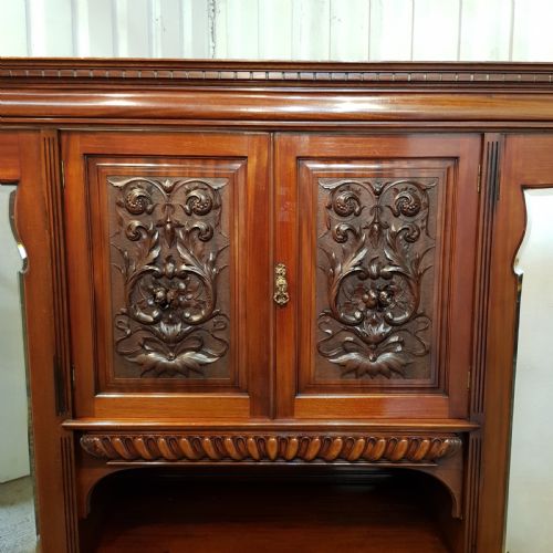 fig 2. ANTIQUE LARGE ART NOUVEAU MAHOGANY TRIPLE WARDROBE COMPACTUM C1890
