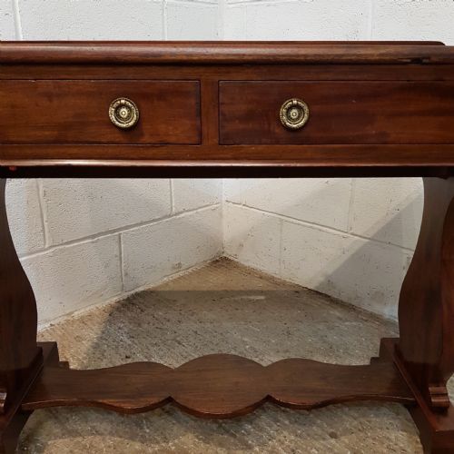 fig 2. ANTIQUE VICTORIAN MAHOGANY SIDE TABLE C1880