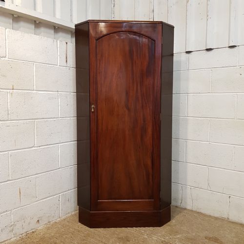 fig 2. ANTIQUE EDWARDIAN MAHOGANY CORNER CUPBOARD C1900