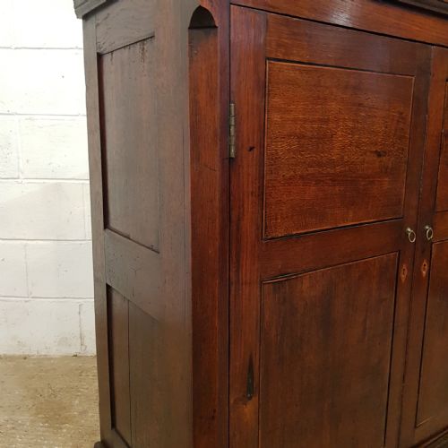 fig 2. ANTIQUE 18TH CENTURY PERIOD COUNTRY OAK LINEN CUPBOARD C1780