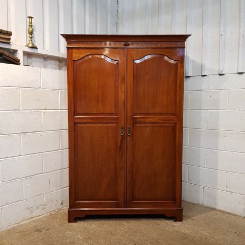 fig 1. ANTIQUE EDWARDIAN MAHOGANY DOUBKE WARDROBE C1900