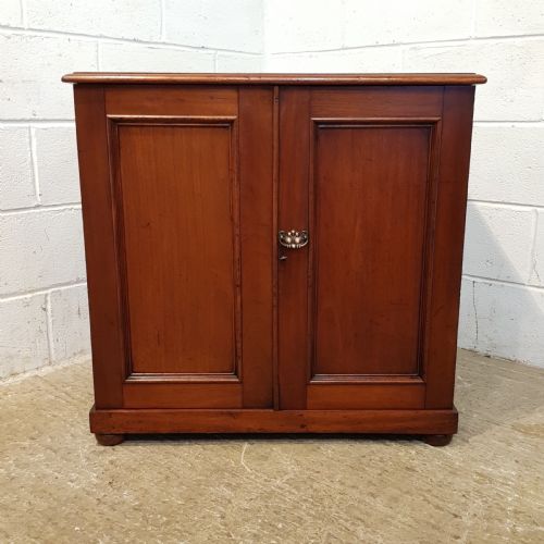 fig 1. ANTIQUE VICTORIAN MAHOGANY FITTED CABINET C1880