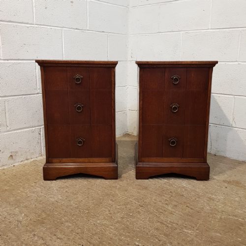 fig 2. ANTIQUE PAIR OAK BEDSIDE CHESTS OF DRAWERS C1920