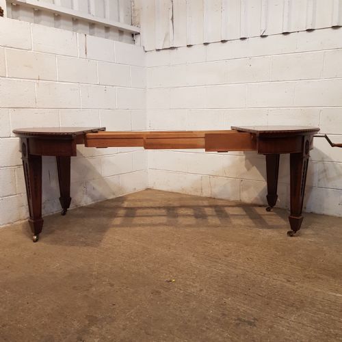 fig 2. ANTIQUE VICTORIAN MAHOGANY EXTENDING DINING TABLE C1880