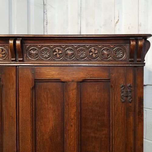 fig 2. ANTIQUE CARVED & JOINED OAK DOUBKE WARDROBE C1920