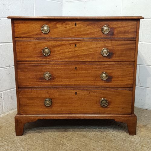 fig 1. ANTIQUE 18TH CENTURY PERIOD MAHOGANY SMALL CHEST OF DRAWERS C1780
