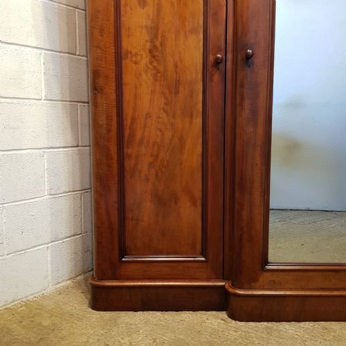 fig 2. ANTIQUE VICTORIAN MAHOGANY BREAKFRONT TRIPLE WARDROBE COMPACTUM C1880