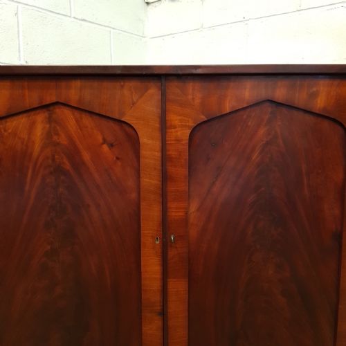 fig 2. ANTIQUE WILLIAM 1V MAHOGANY CUPBOARD C1830
