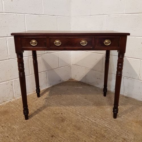 fig 1. ANTIQUE REGENCY MAHOGANY SIDE TABLE C1920
