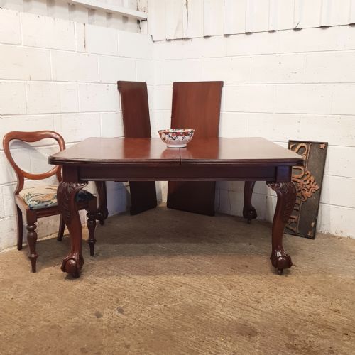 fig 1. ANTIQUE VICTORIAN MAHOGANY EXTENDING DINING TABLE C1880 SEATS UP TO 12