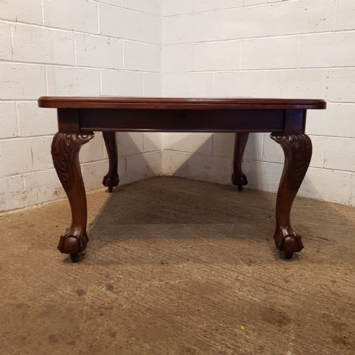 fig 2. ANTIQUE VICTORIAN MAHOGANY EXTENDING DINING TABLE C1880 SEATS UP TO 12